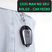 Carregar imagem no visualizador da galeria, MiniVOLT - Energia de emergência no seu bolso — ou pendurada no seu chaveiro.
